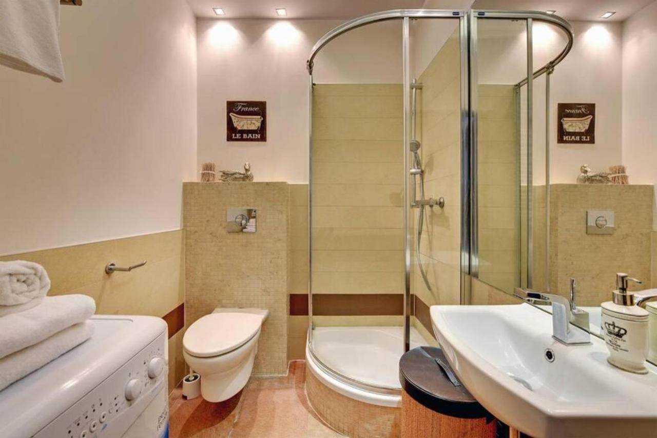غدانسك Golden Apartments Szafarnia 7 M5 المظهر الخارجي الصورة