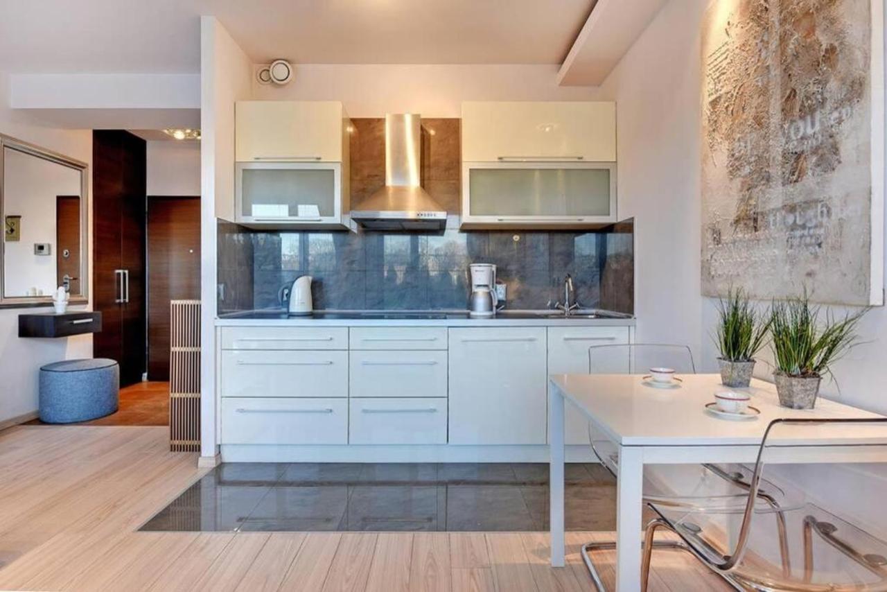 غدانسك Golden Apartments Szafarnia 7 M5 المظهر الخارجي الصورة
